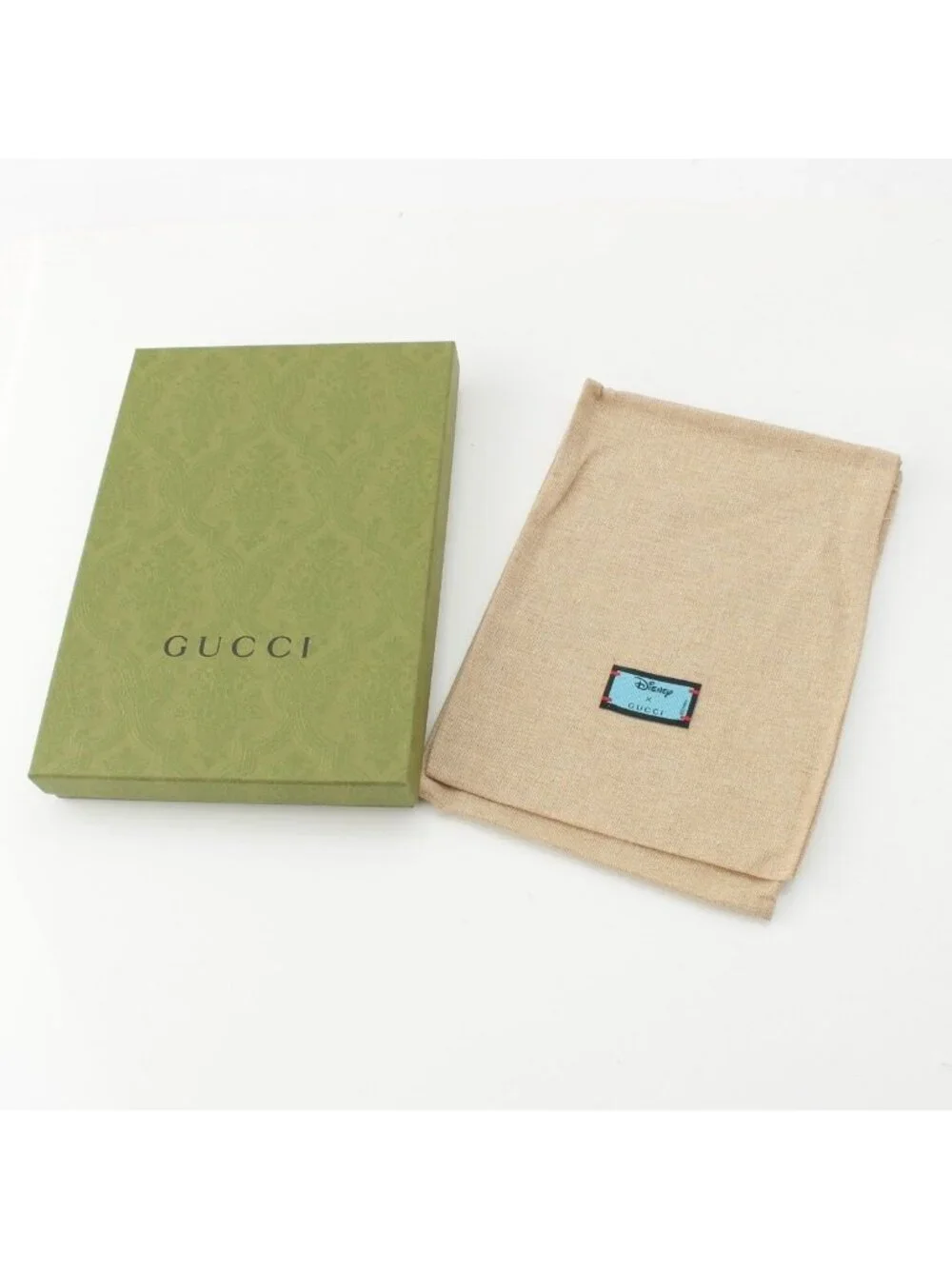 Gucci Disney GG Supreme Canvas Daisy Duck Notebook Agenda